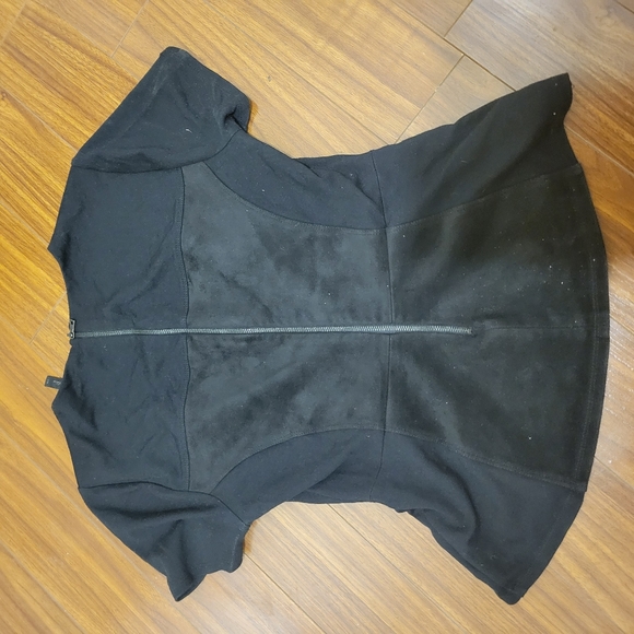 BCBG top - Picture 3 of 5